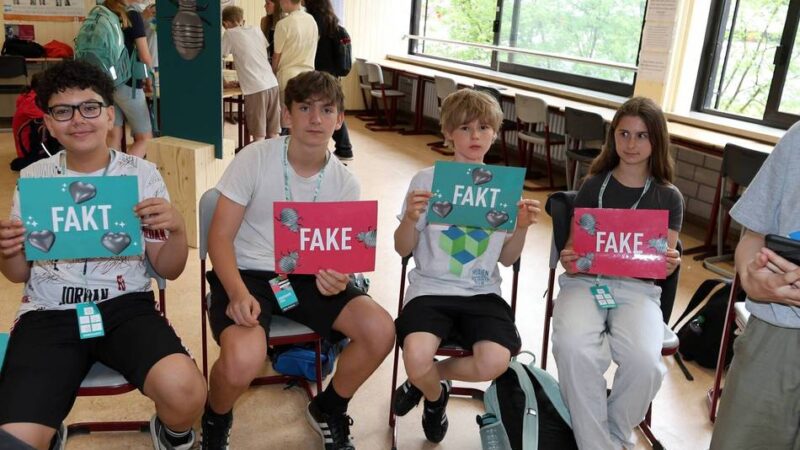 Lise-Meitner-Gymnasium: Fake oder Fakt – „Roadshow gegen Desinformation“ macht in Leverkusen Station