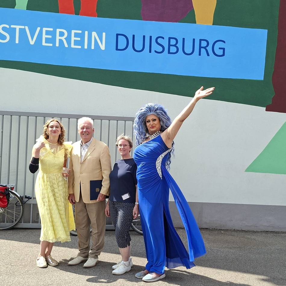 Kultur in Duisburg: Kunstverein Duisburg eröffnet umgestalteten Hof mit großem Fest