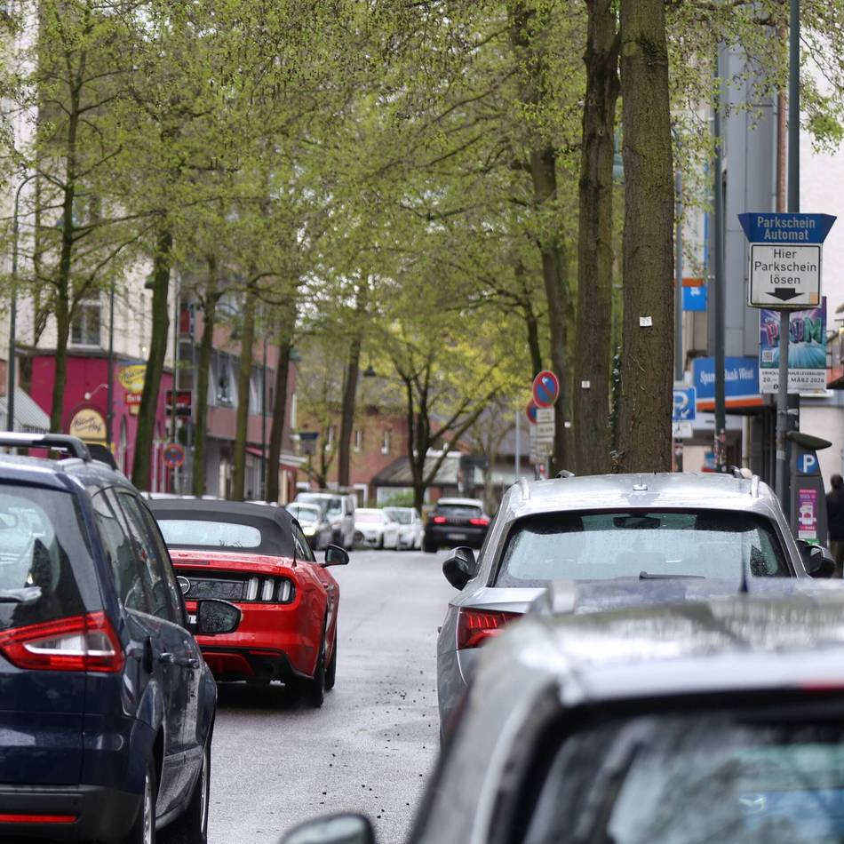 Kampf gegen Autoposer: Kein Geld in der Stadtkasse – Leverkusen kapituliert vor Lärmrowdys