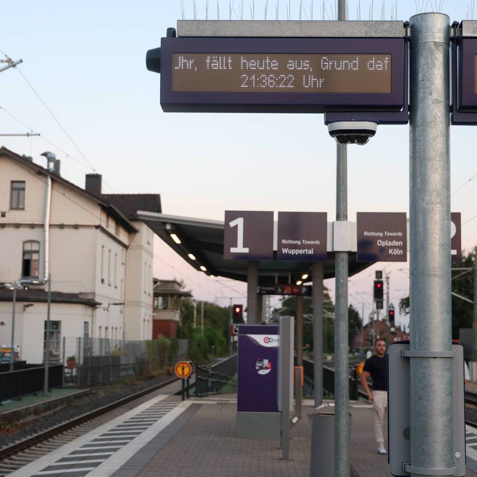 Bahnstrecke Köln–Hagen: Brückenschaden in Leverkusen bremst Zugverkehr nach Generalsanierung