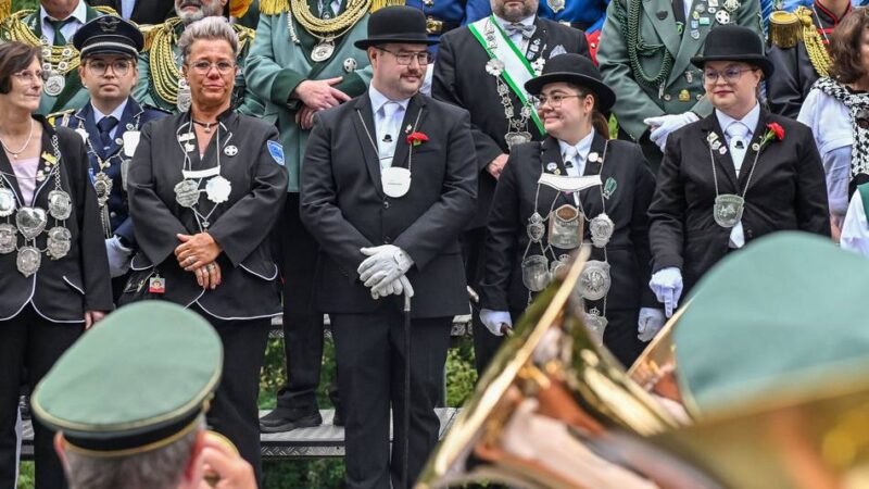 Schützenfest am Grenzweg in Neersen: Schützengilde feiert mit zwei Majestäten