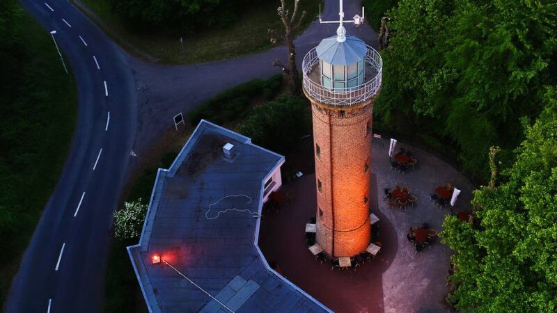 Am Turm auf dem Klever Berg: Waldkino lädt zur Filmnacht unter freiem Himmel ein