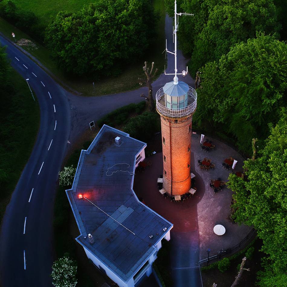 Am Turm auf dem Klever Berg: Waldkino lädt zur Filmnacht unter freiem Himmel ein