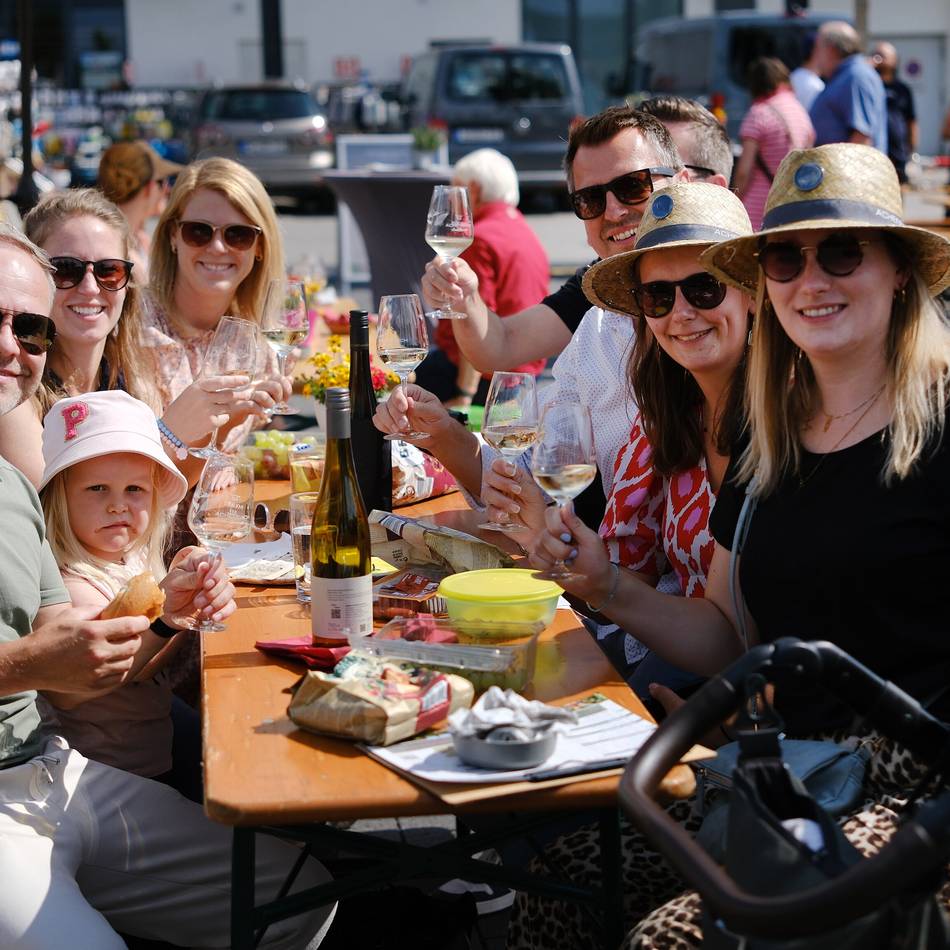 Feiern in Heiligenhaus: Genießen und chillen beim Heiligenhauser Weinfest