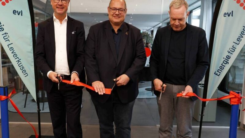 Innenstadt Leverkusen: Energieversorger EVL eröffnet Kundencenter in Sparkasse