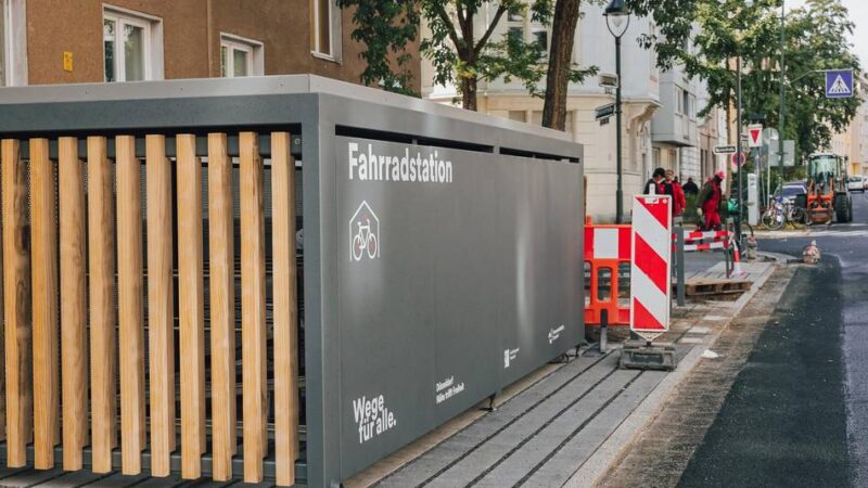 Mobilität in Düsseldorf : Drei neue Fahrradstationen für das Zooviertel
