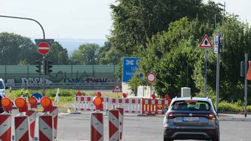 Baustelle A44: Brütende Tauben sorgen für Bauverzögerung