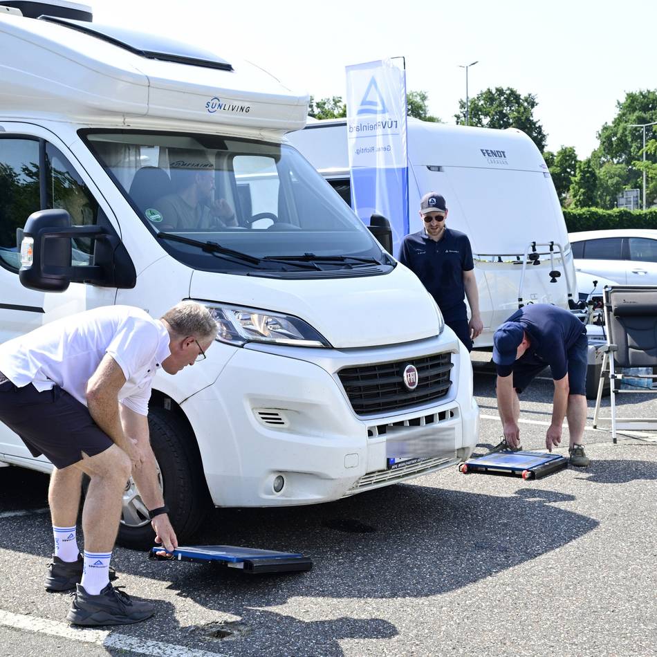 Sicherheitscheck im Nordpark Mönchengladbach: Wenn der Traum vom Wohnmobil-Urlaub zu schwer wird