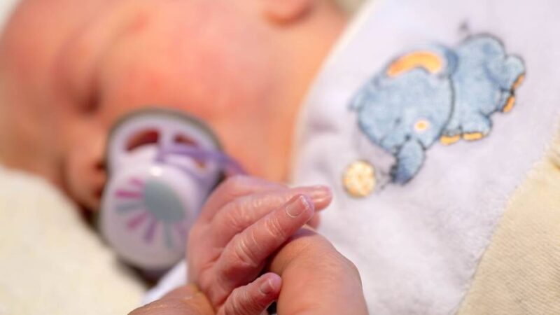 Geburten in Düsseldorf: Düsseldorferinnen bekommen nur ein Kind – niedrigster Wert in ganz NRW