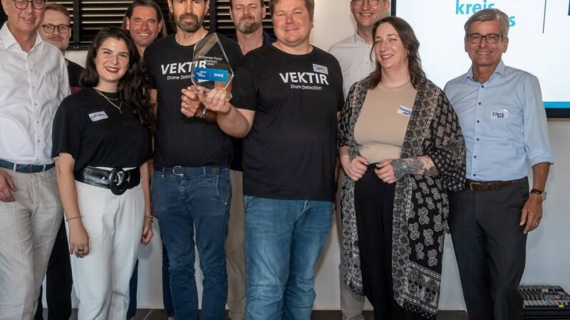 „Accelerate Power“ im Rhein-Kreis Neuss: Meerbuscher Drohnen-Start-up gewinnt Förderprogramm