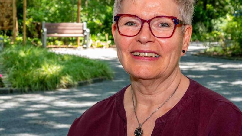 Voerderin darf beerdigen: „Der Friedhof kann ein friedvoller Ort sein, der Kraft gibt“