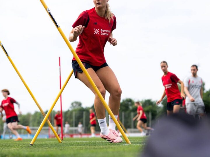 Sportlicher Leiter gewährt Einblicke: So wollen Bayers Frauen den Umbruch schaffen