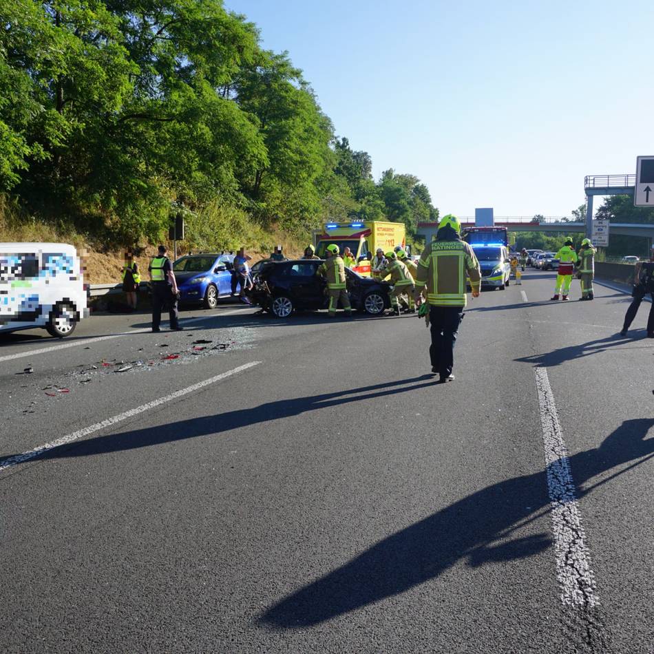 Mehrere Verletzte : Schwerer Unfall auf der A52