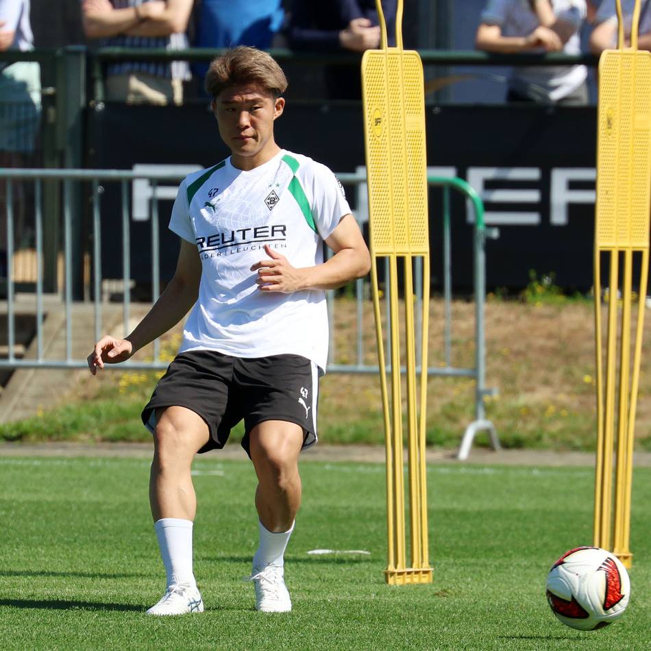 „Haben uns dazu entschieden“: Unos Debüt mit Dolmetscher, Stindl und neuer Amtssprache