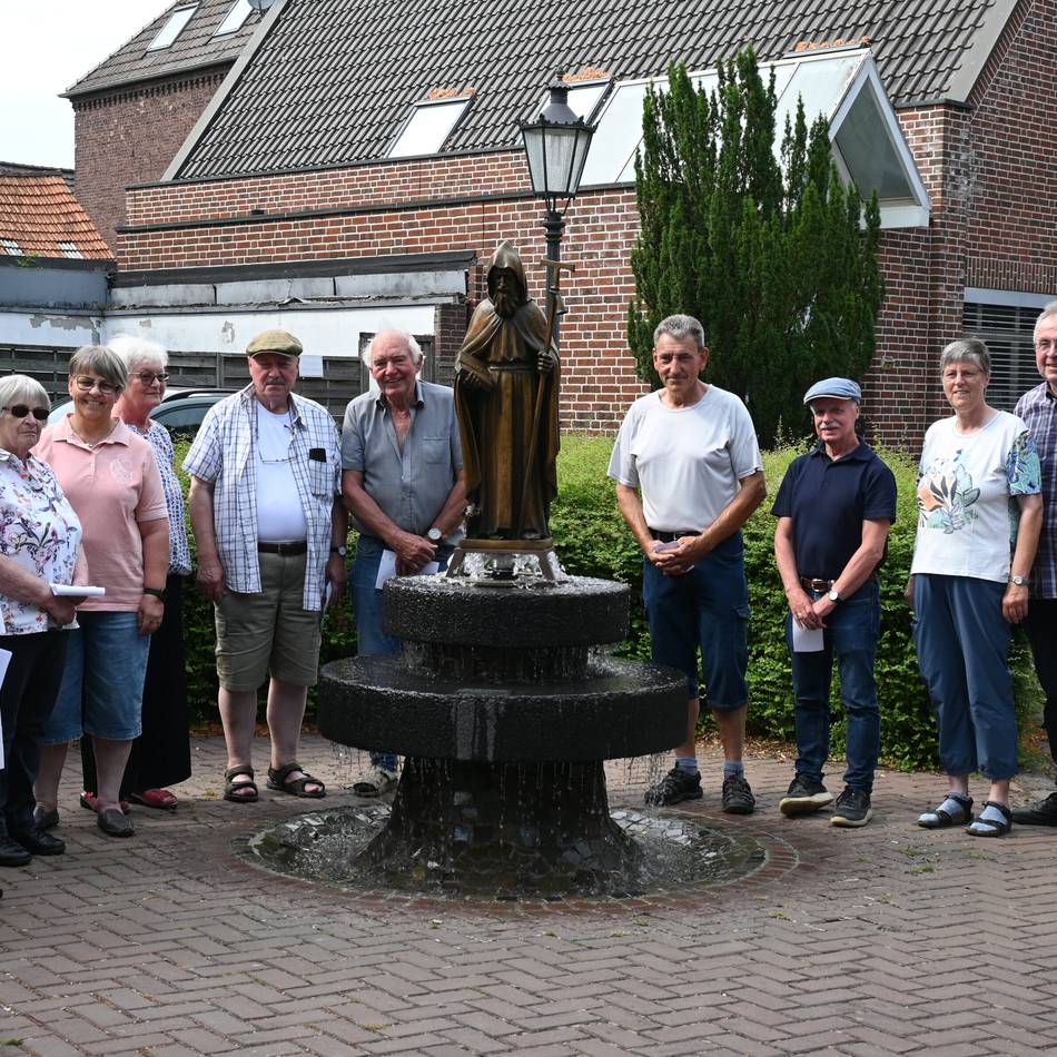 Einweihung gefeiert: Kervenheim hat einen neuen Heiligen Antonius