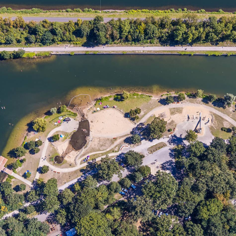 Polizeieinsatz in Duisburg: Wasserleiche im Bertasee gefunden – Identität des jungen Mannes noch unklar