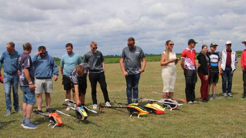 Internationale Teilnehmer und Punktrichter: Championship der Modellflieger-Hubschrauber beim MFC-Saturn Kerken