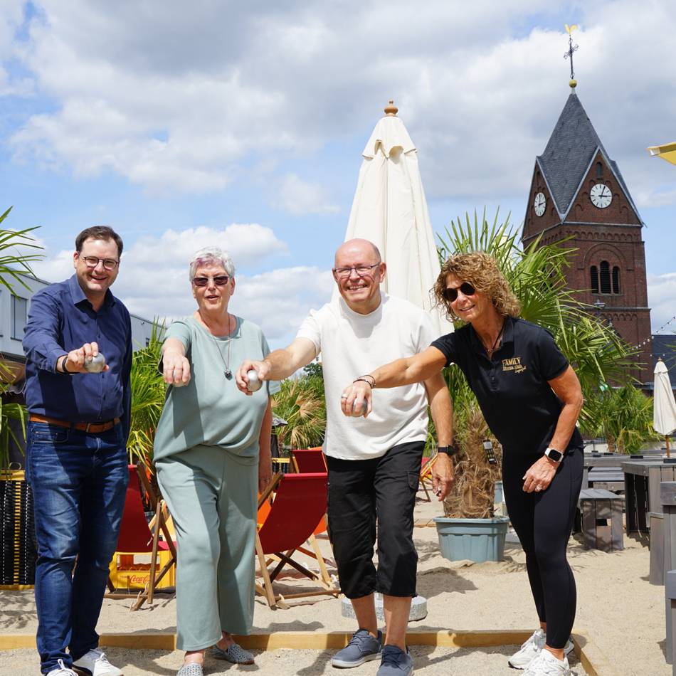 Rooftop-Bar Langenfeld: Stretch, Trampolin und Boule auf der Dachterrasse