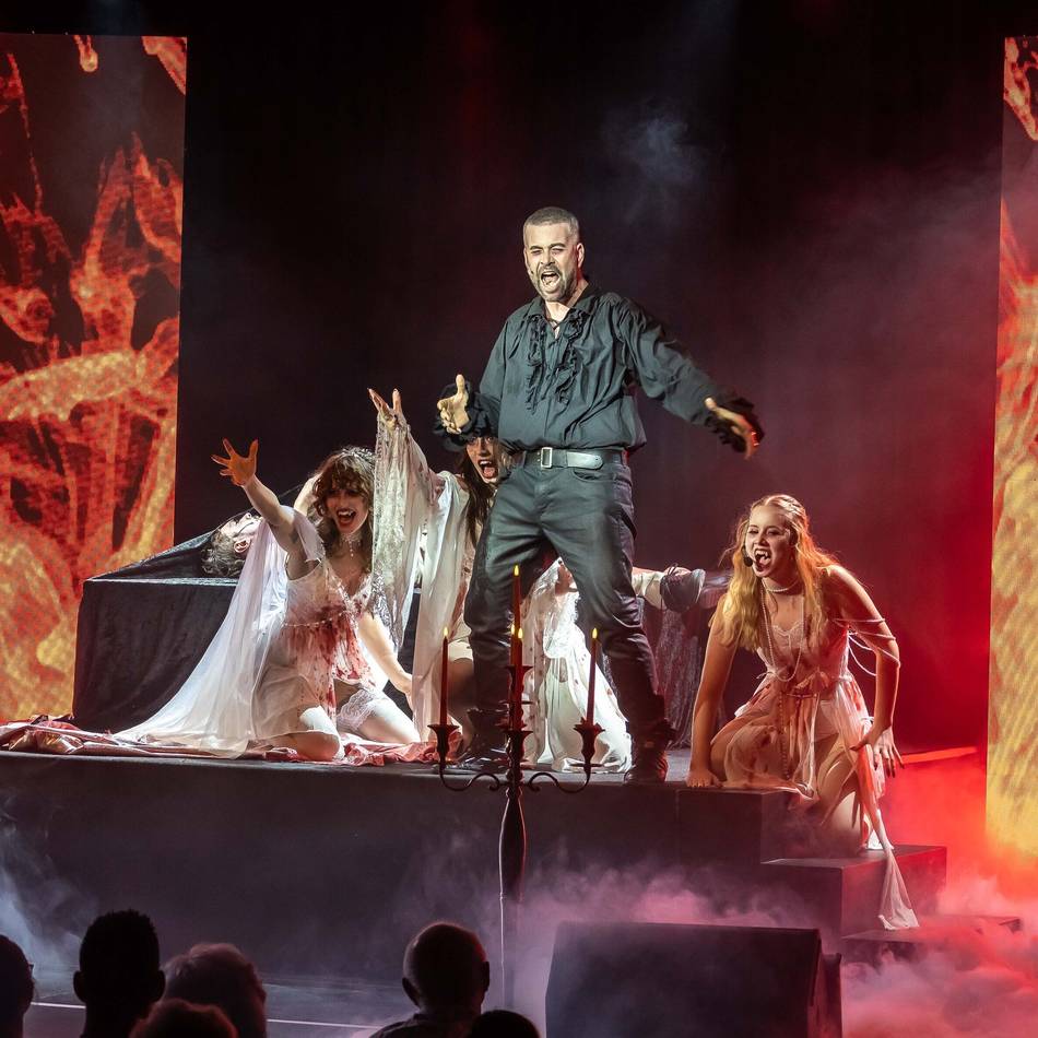Blut, Leidenschaft und Standing Ovations: Ein Abend wie am Broadway: „Dracula – das Musical“ begeistert in Kaarst