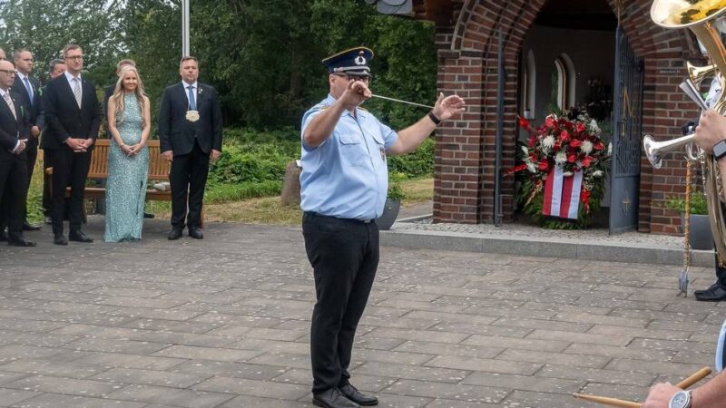 Kirmes in Speck-Wehl: Erste Hahnenkönigin schreibt Geschichte