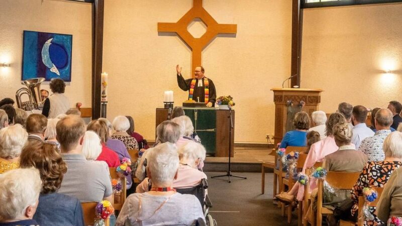 Jubiläum bei Diakoniewerk und Heinrich-Grüber-Haus: Hunderte Gäste feiern Doppelgeburtstag in Neuss-Weckhoven