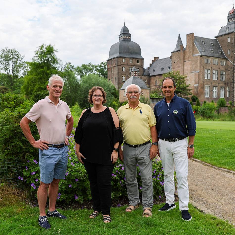 Benefiz-Turnier in Mönchengladbach: Golfen und Helfen am Schloss Myllendonk