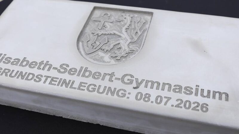 Schulbau in Düsseldorf: Gymnasium in Eller bekommt neuen Namen und Neubau