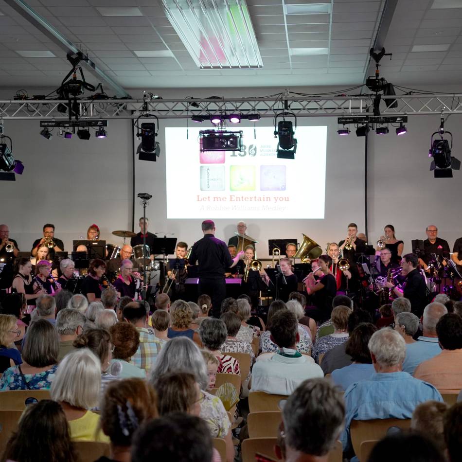 130-jähriges Bestehen: Musikverein Aldekerk begeistert mit Jubiläumskonzert