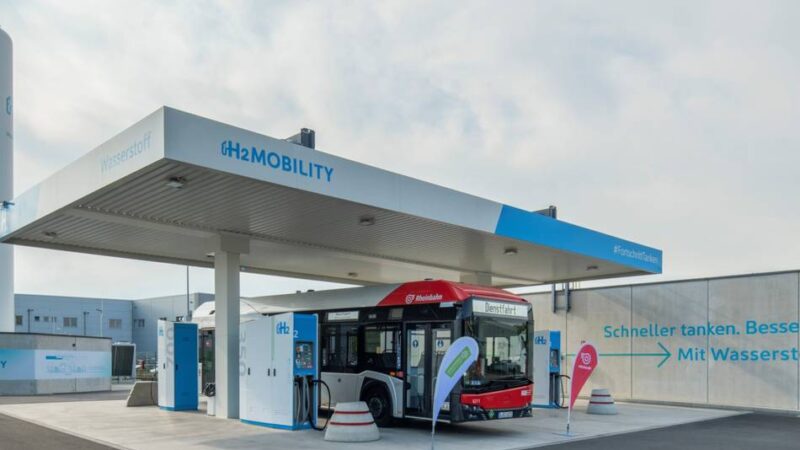 Neue Anlage der Stadtwerke: Düsseldorf produziert erstmals Wasserstoff – Rheinbahn will Busflotte verdoppeln