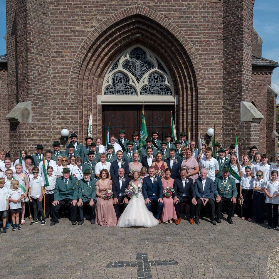 Vier Festtage im Dorf: Königin Tatiana I. in Uedemerbruch proklamiert