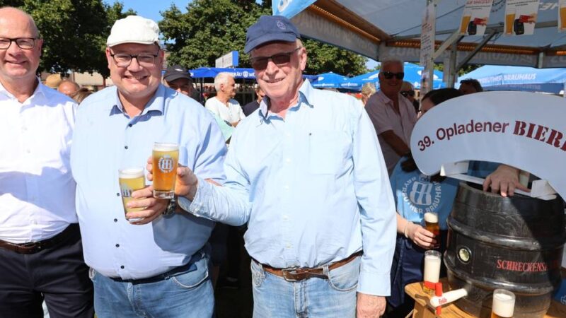 39. Opladener Bierbörse eröffnet – OB trifft auf Anhieb