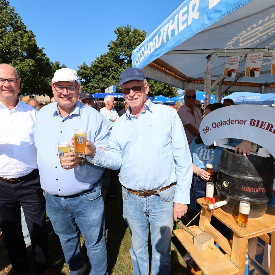 39. Opladener Bierbörse eröffnet – OB trifft auf Anhieb