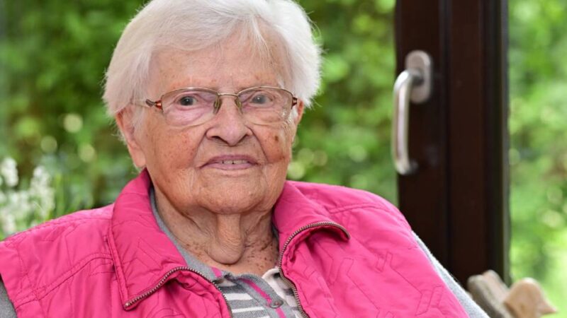 100. Geburtstag in Mönchengladbach: Elisa Kremers erinnert sich wehmütig an ostfriesischen Tee