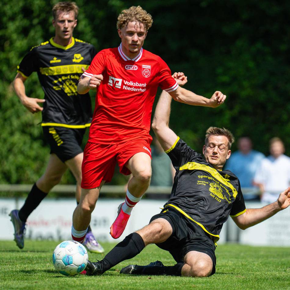 7:0-Testspiel-Erfolg: Sonsbecker Neuzugänge machen auf sich aufmerksam