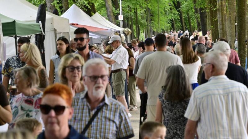 Fest am See Mönchengladbach: Wickrather Schlosspark wird zwei Tage zur Open-Air-Bühne