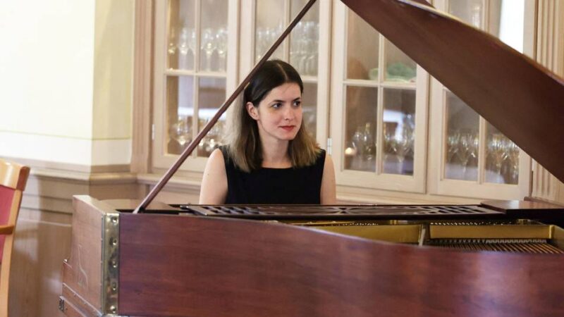 Musik in Korschenbroich: Dina Ivanova zog die Zuhörer in ihren Bann