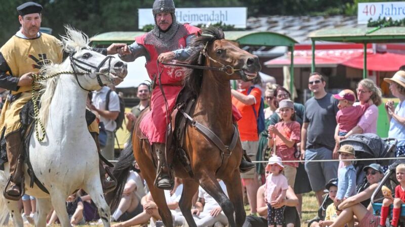 Ritter, Wikinger und Handwerk: Mittelalterfest begeistert auf Gut Heimendahl in Kempen