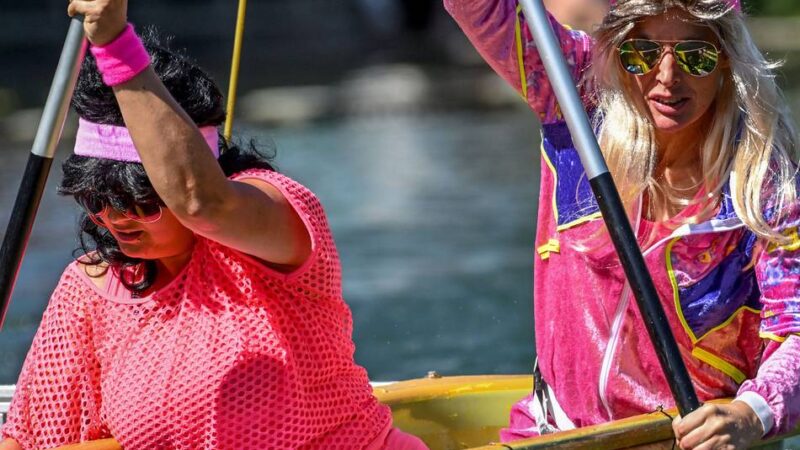 Bettenkamper Meer in Moers: Wer kentert, ist raus – so viele Teams treten beim Badewannenrennen an