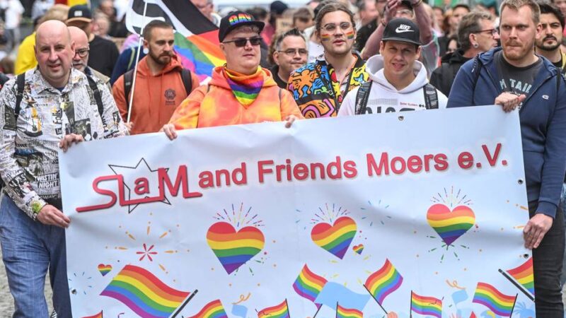 Kundgebung in Moers am 1. August: „Jetzt erst recht“ – CSD-Veranstalter lassen sich nicht einschüchtern
