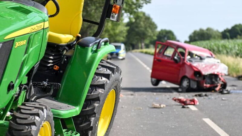 Auf der Kerkener Straße: Krefelder wird bei Unfall in Kempen schwer verletzt