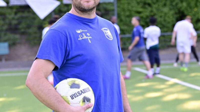Vom Mitspieler zum Trainer: Wie Rheindahlen unter Özegen wieder zusammenfand