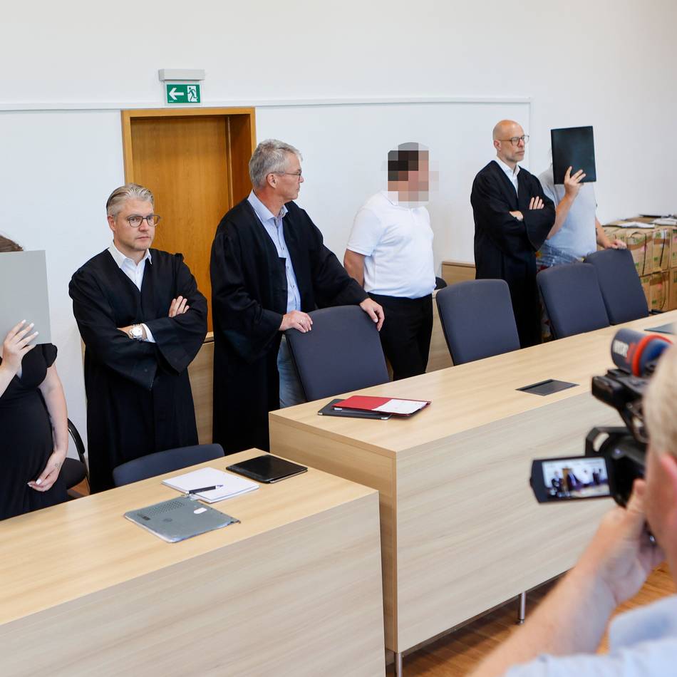 30.000 Briefe in Krefeld nicht zugestellt: Gericht verhandelt nur noch gegen Einen aus dem Postzusteller-Trio