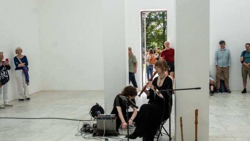 Wandelkonzert auf der Museumsinsel: Junger Nachwuchs fordert Hombroichs Publikum heraus