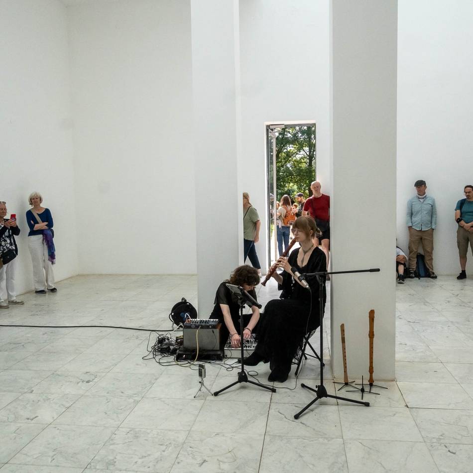 Wandelkonzert auf der Museumsinsel: Junger Nachwuchs fordert Hombroichs Publikum heraus