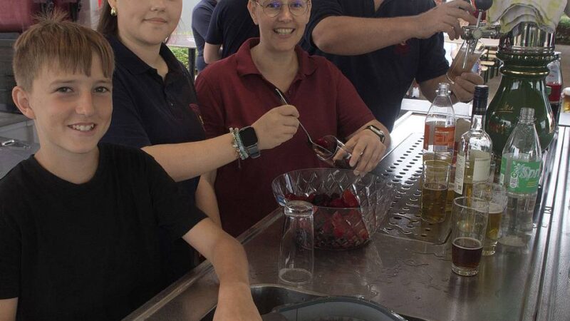 Dorfgemeinschaft Hamb: 2084 Kronkorken und „Alarmstufe Curry“ beim Feuerwehrfest