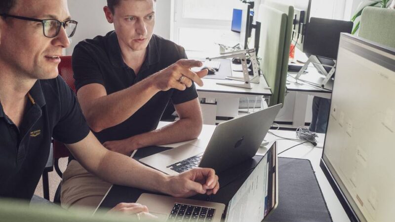 „Überall gibt es nervige Prozesse“: Wie ein IT-Unternehmen aus Kleve KI in den Arbeitsalltag bringen will