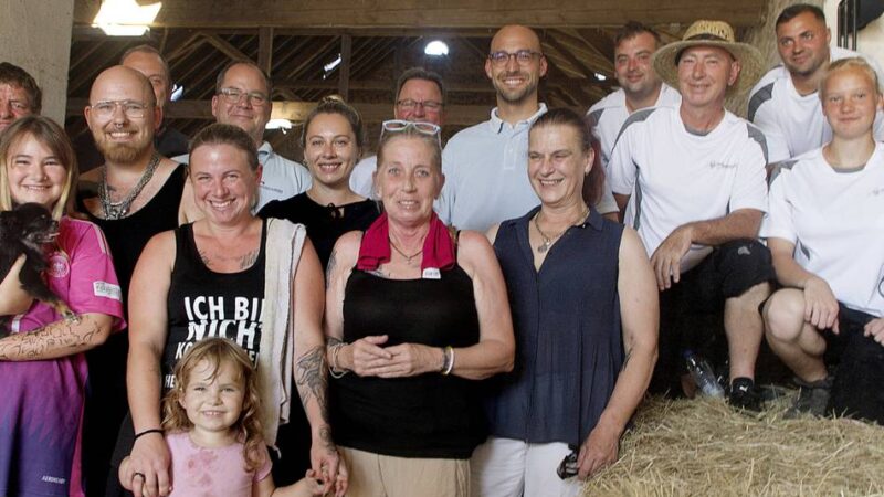 Tiergnadenhof in Alpen: Ein neues Dach für die Krümelranch