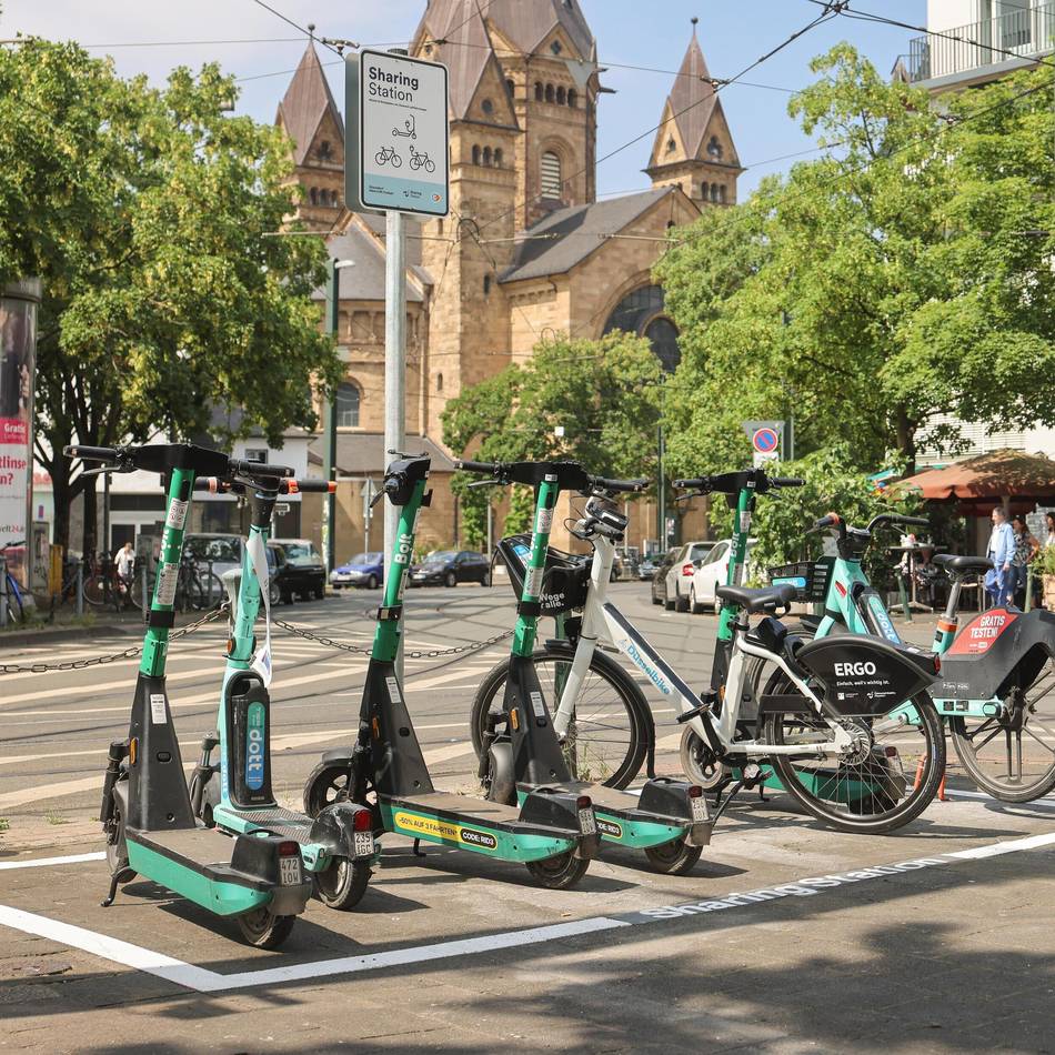 300 Sharingstationen eröffnet: Beschwerden über E-Scooter in Düsseldorf deutlich zurückgegangen