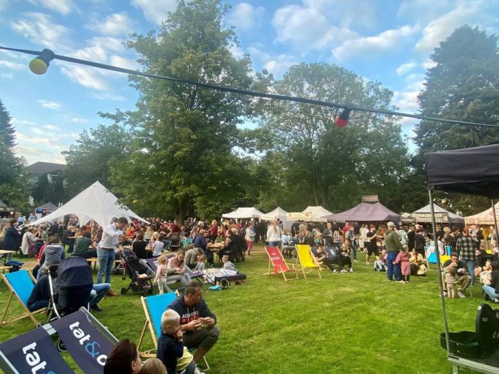 Street Food Festival Viersen: 26 Foodtrucks machen im Casinogarten Station