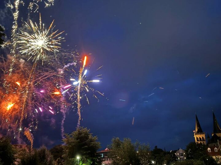Kontroverse Debatte im Stadtrat: Feuerwerk zur Xantener Kirmes kann weiter stattfinden